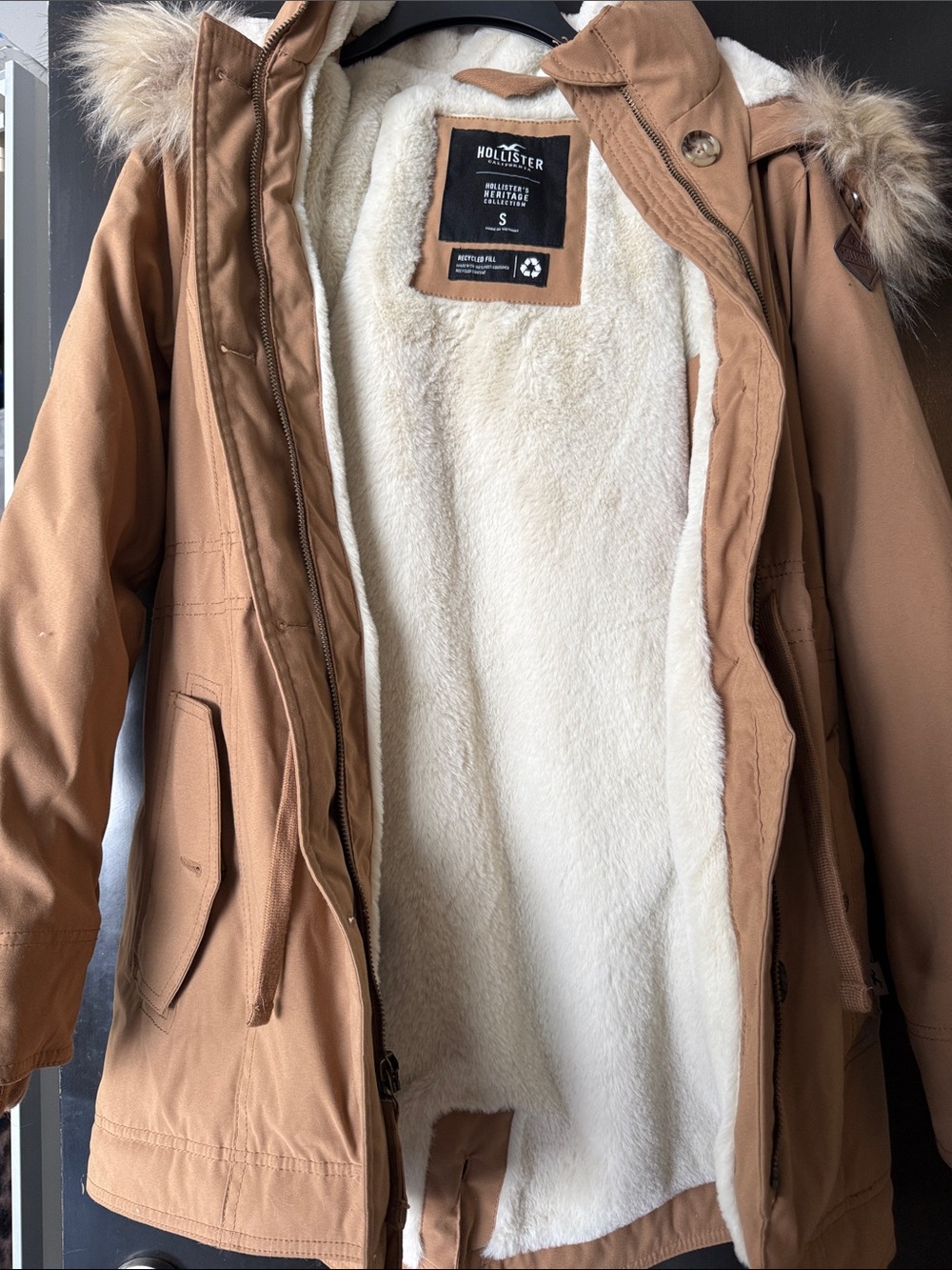 Hollister Women's Tan Hooded Sherpa-Lined Puffer Coat